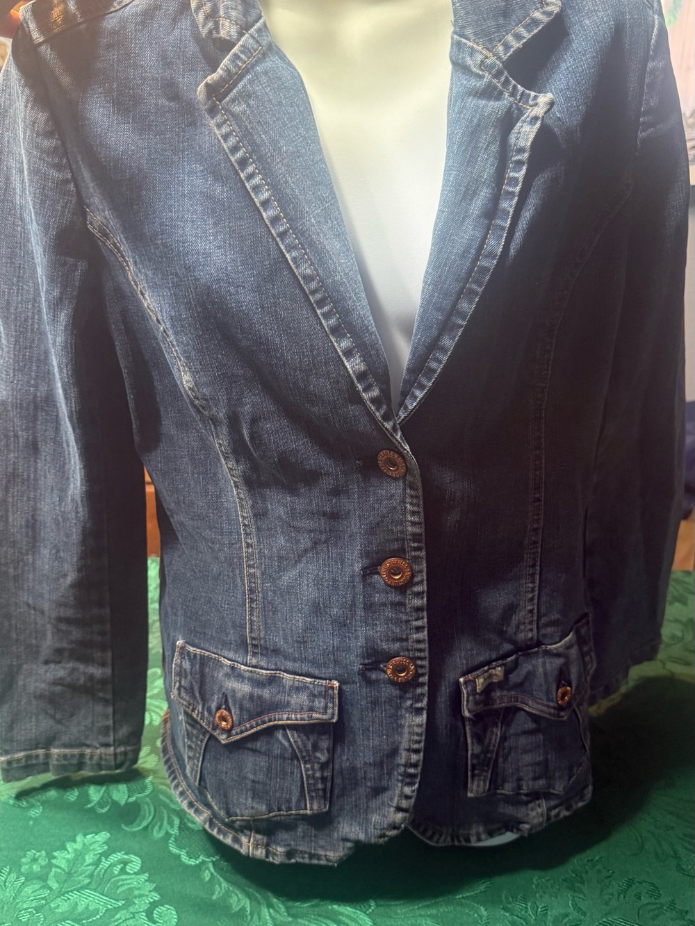 Denim Button-Front Women’s Jacket in Blue Levi Straus - Picture 3 of 9